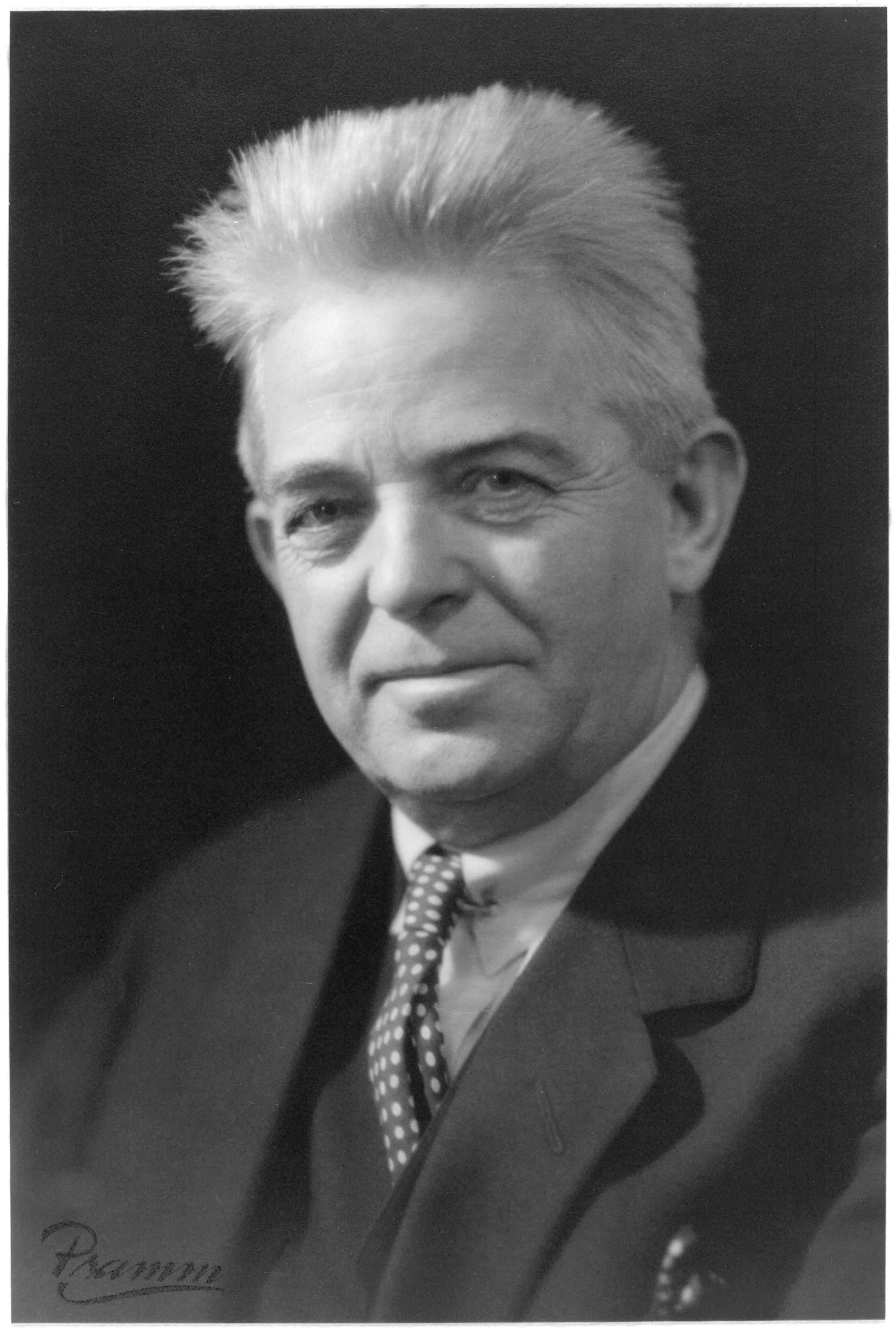 
Fotograferet hos kgl. hoffotograf Pramm i Göteborg, formentlig i september 1928.