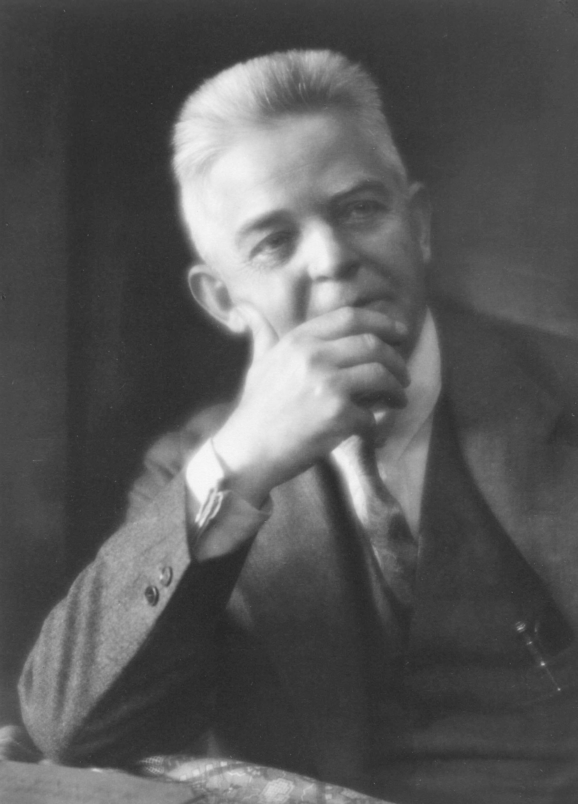 
Fotograferet den 29.8.1927. Se billederne efter 6:678.