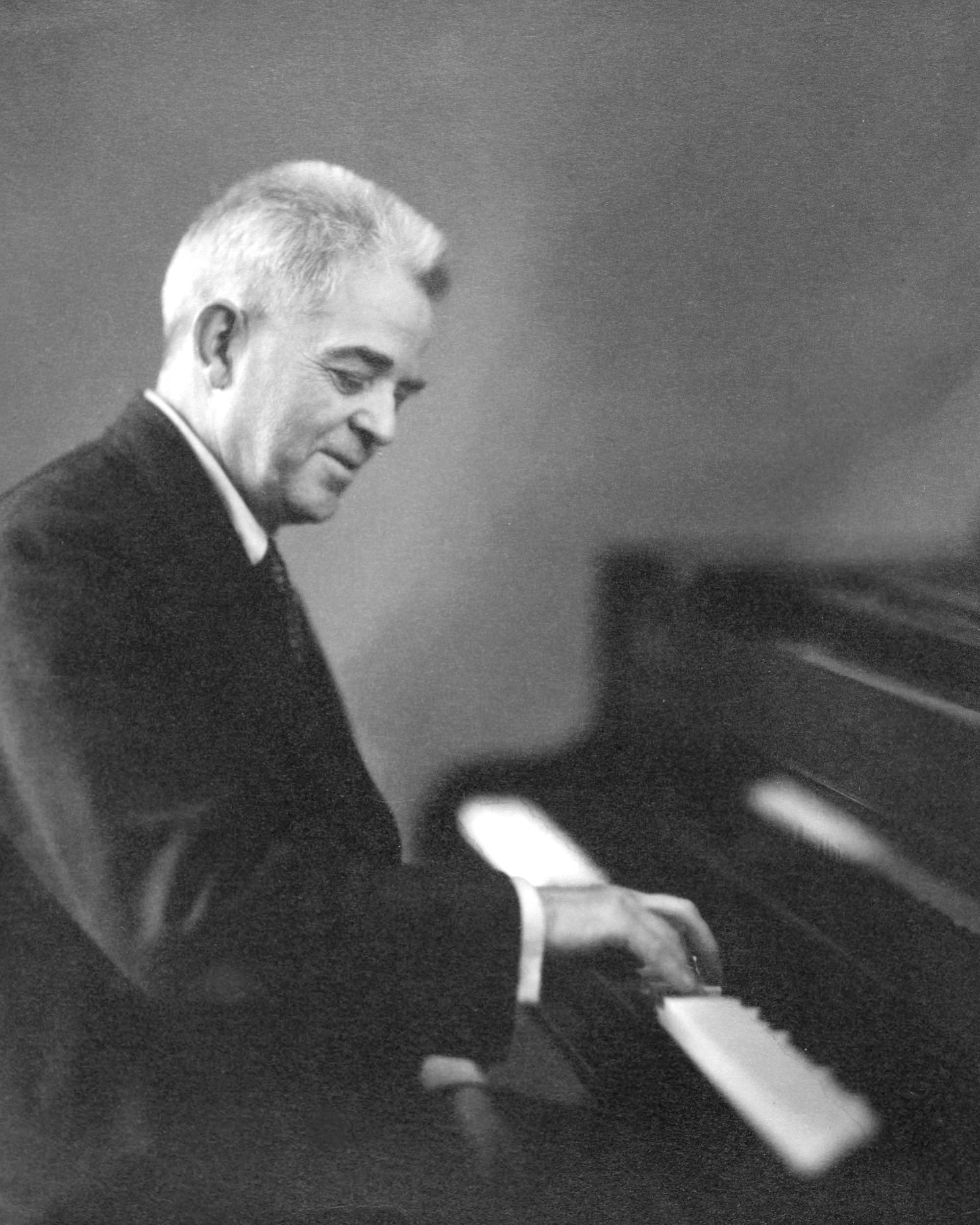 Optaget af fotograferne Thorvald Andresen og Anna Knudstrup, København, angiveligt i 1930.