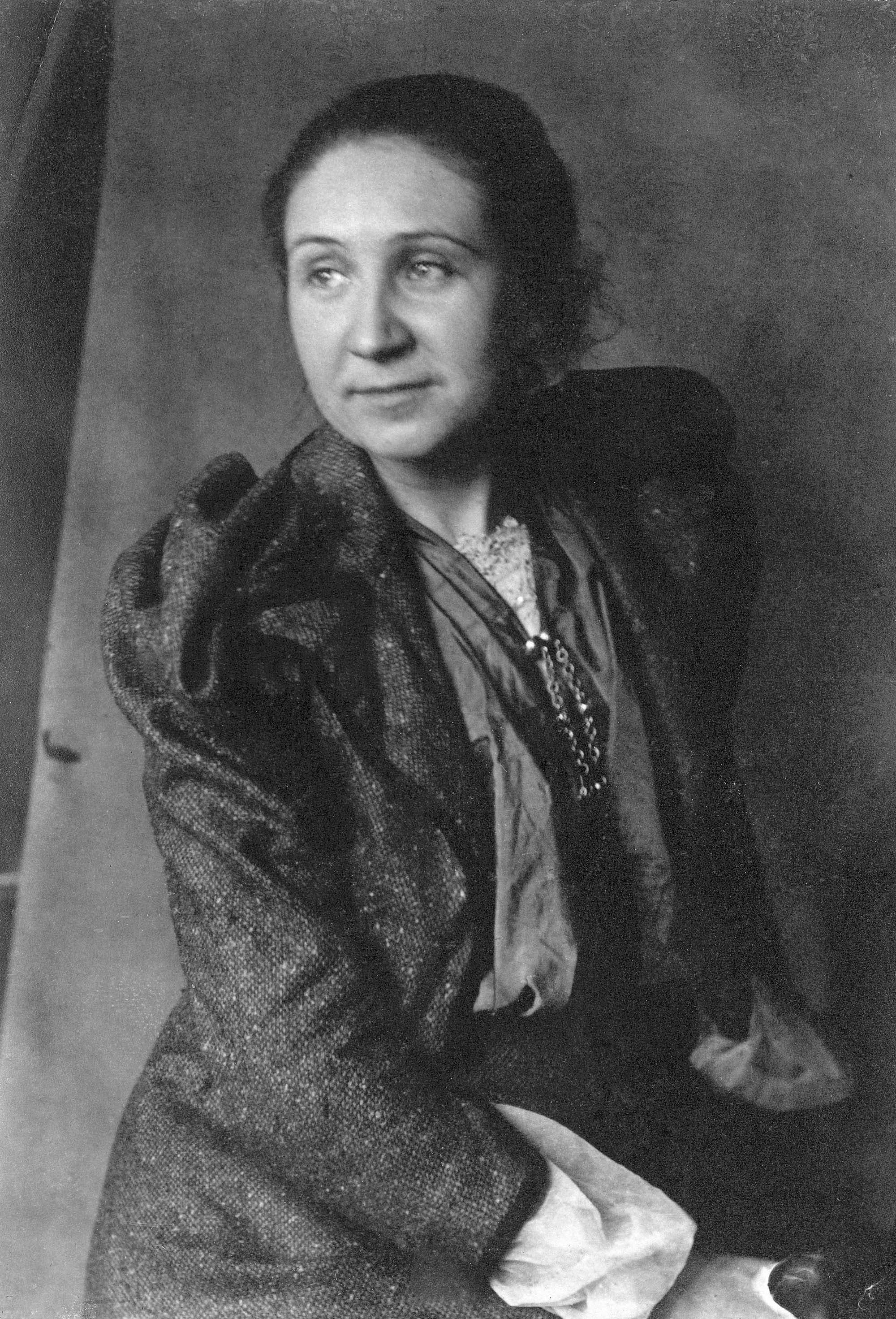 1.56. Maleren Suzette Holten, født Skovgaard, kaldet Cali, 1863-1937. Foto: Det Kongelige Bibliotek, Kort- og Billedafdelingen.