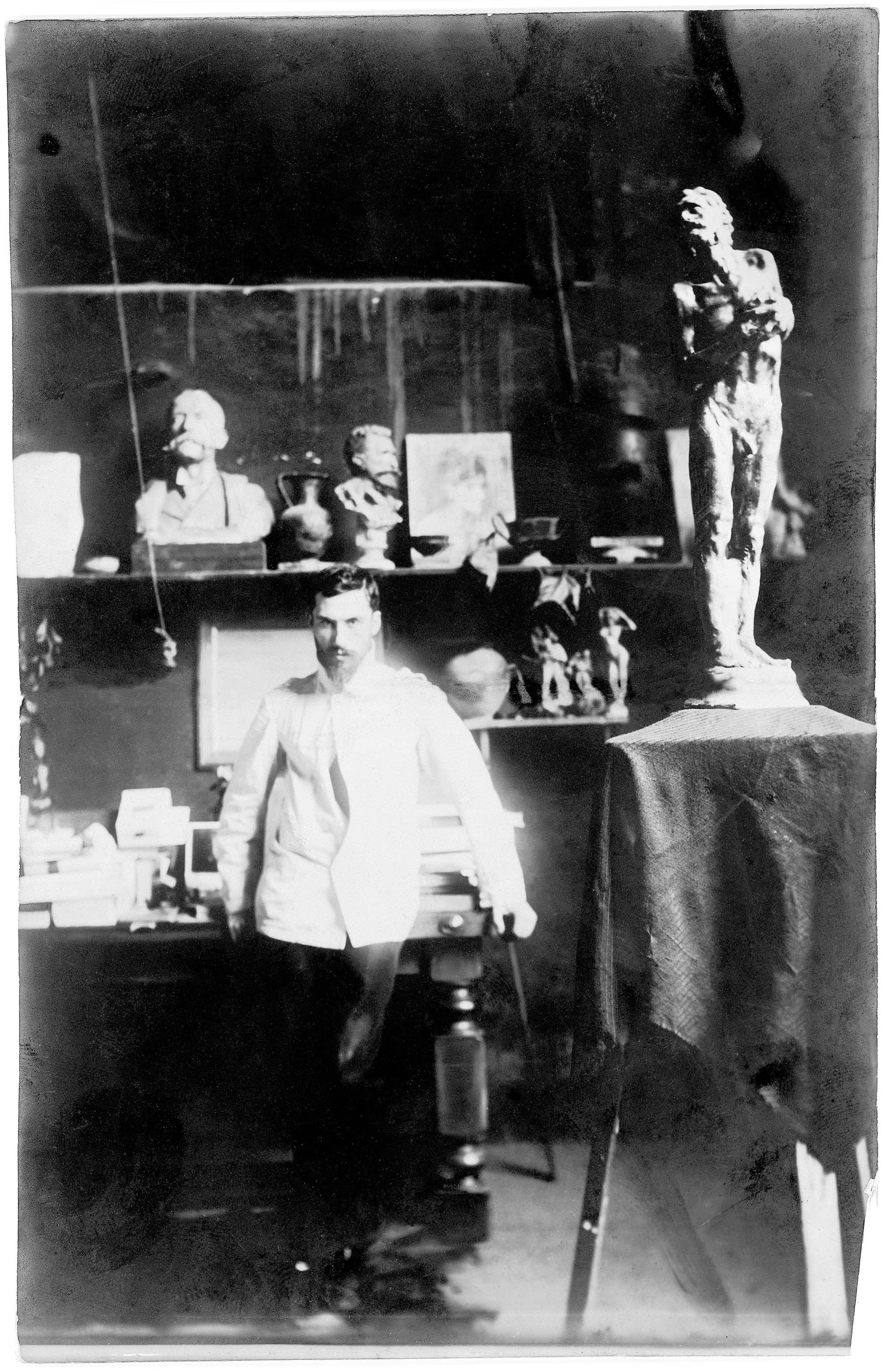 2.13. Den franske billedhugger Victor Ségoffin, 1867-1925, som Anne Marie Carl-Nielsen studerede hos under opholdet i Rom. Foto: Det Kongelige Bibliotek, Kort- og Billedafdelingen.